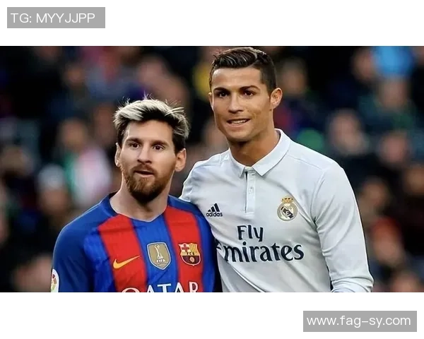 《探索足坛传奇人物：从梅西到C罗，足球巨星的辉煌与挑战》